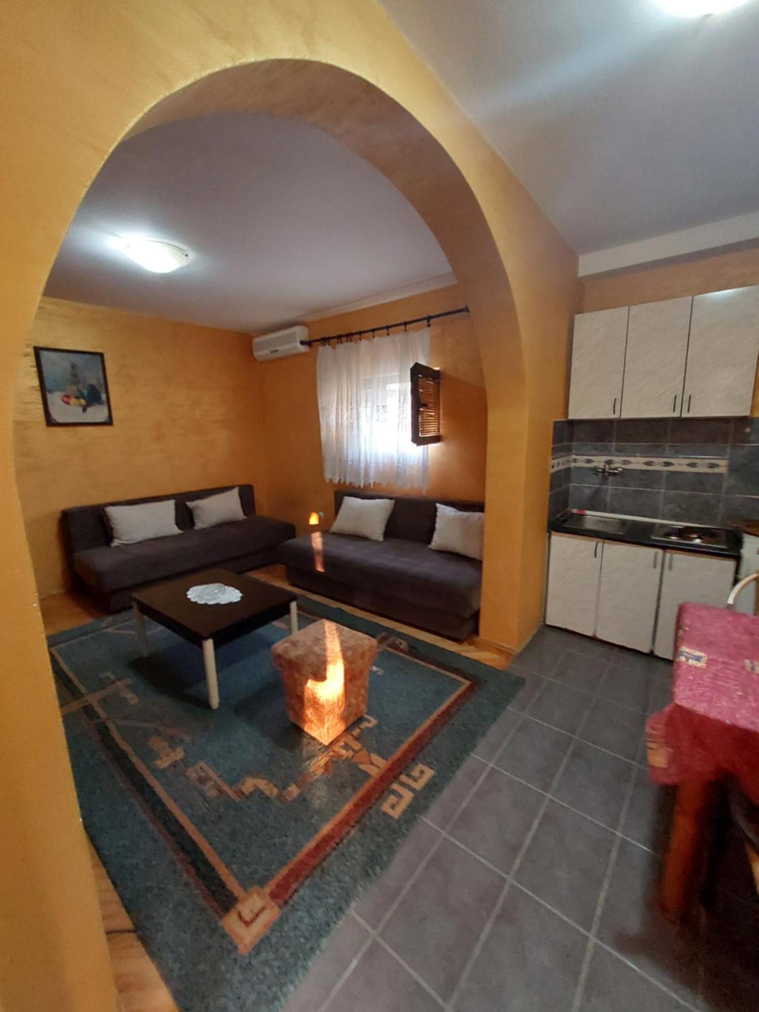 Kolovic Susanj Apartment *